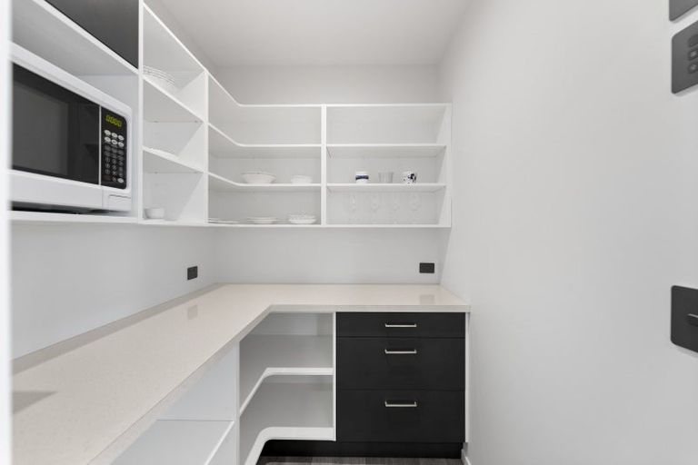 Photo of property in 36 Botanical Heights Drive, Waipahihi, Taupo, 3330