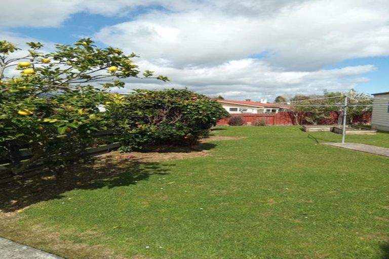 Photo of property in 14 Burn Street, Levin, 5510