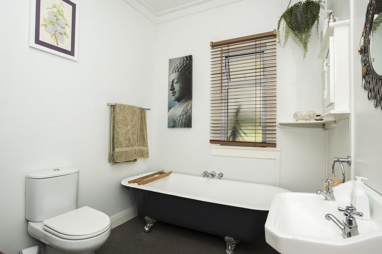 Photo of property in 215 Ormond Road, Mangapapa, Gisborne, 4010