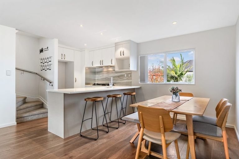 Photo of property in 73 Bordeaux Parade, Te Atatu South, Auckland, 0610