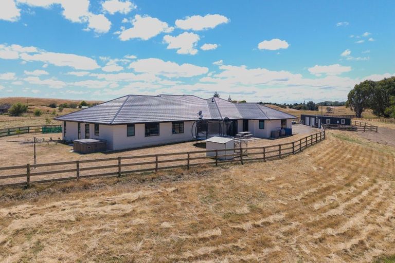 Photo of property in 947 Koputaroa Road, Koputaroa, Levin, 5575
