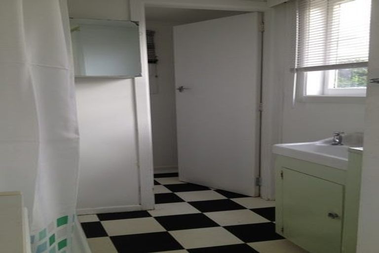 Photo of property in 7a Hawker Street, Mount Victoria, Wellington, 6011