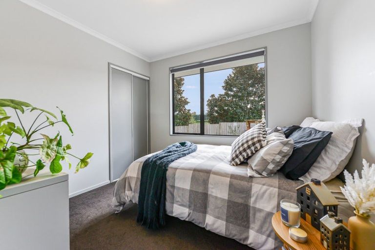 Photo of property in 16 Palm Grove Drive, Western Heights, Hamilton, 3200