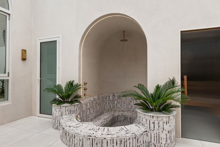 Photo of property in 93 Carlton Mill Road, Merivale, Christchurch, 8014