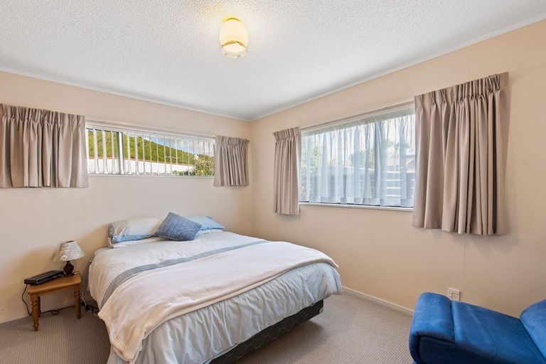 Photo of property in 7a Graham Grove, Waikanae, 5036