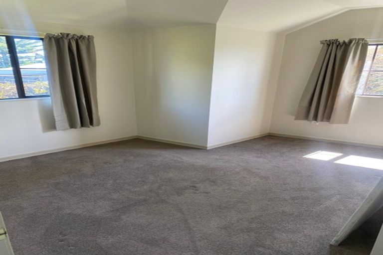 Photo of property in 90a Govett Avenue, Frankleigh Park, New Plymouth, 4310