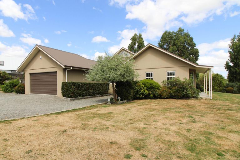 Photo of property in 3 Rexwood Estate, Carterton, 5713