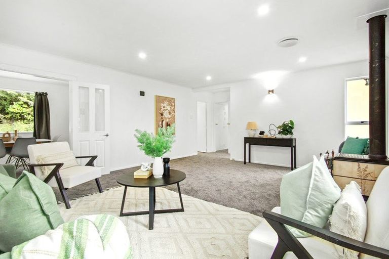 Photo of property in 18 Westhaven Drive, Tawa, Wellington, 5028