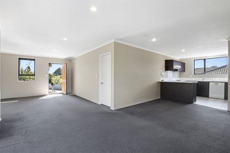 Photo of property in 17 George Arthur Place, Pukekohe, 2120