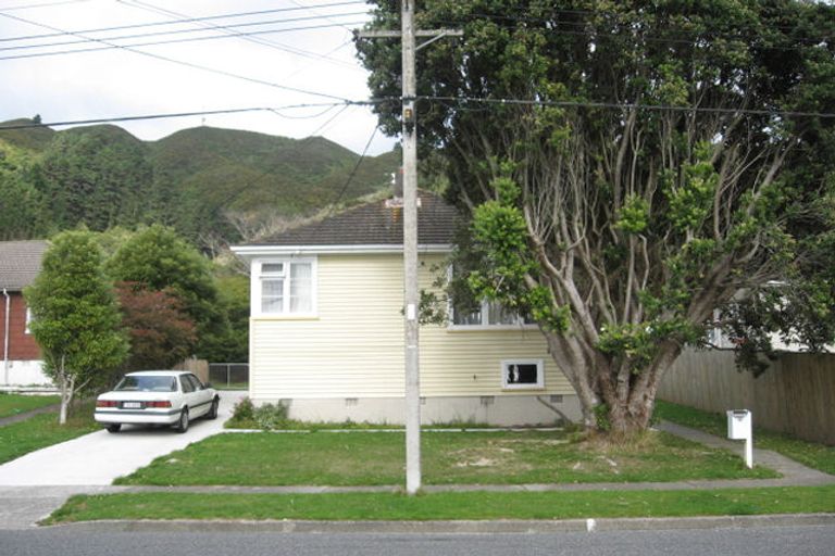 Photo of property in 39 Cleland Crescent, Naenae, Lower Hutt, 5011