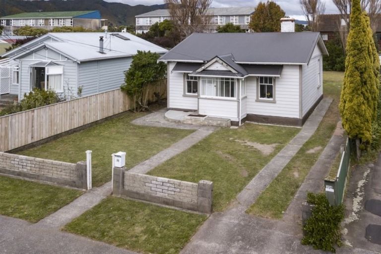 Photo of property in 13 Randwick Crescent, Moera, Lower Hutt, 5010