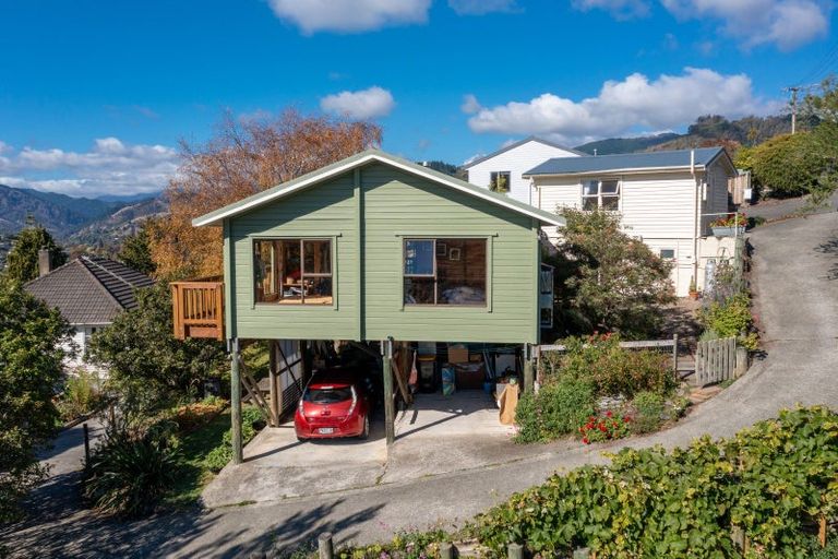 Photo of property in 19 Matipo Terrace, Toi Toi, Nelson, 7010