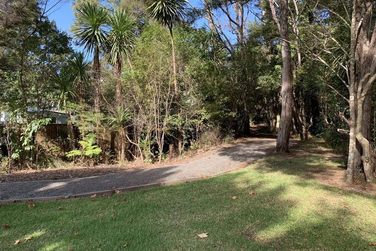 Photo of property in 46 Castleford Street, Green Bay, Auckland, 0604