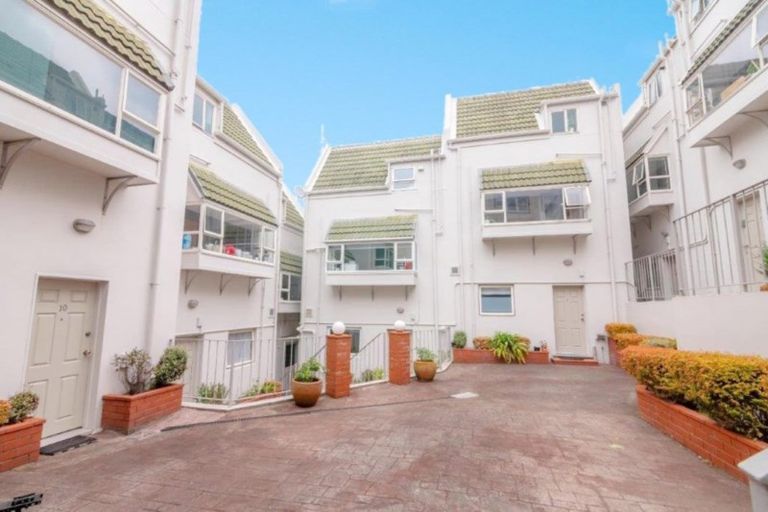 Photo of property in Mcfarlane Mews, 8/2 Mcfarlane Street, Mount Victoria, Wellington, 6011