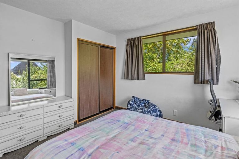 Photo of property in 5a Banff Place, Avonhead, Christchurch, 8042