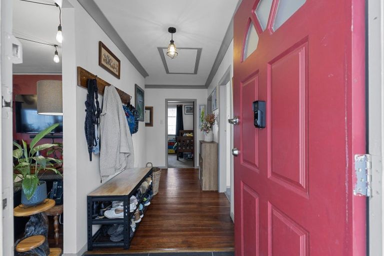 Photo of property in 28 Tyne Street, Roslyn, Palmerston North, 4414