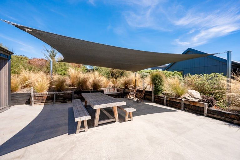 Photo of property in 19 Obelisk Street, Wanaka, 9305