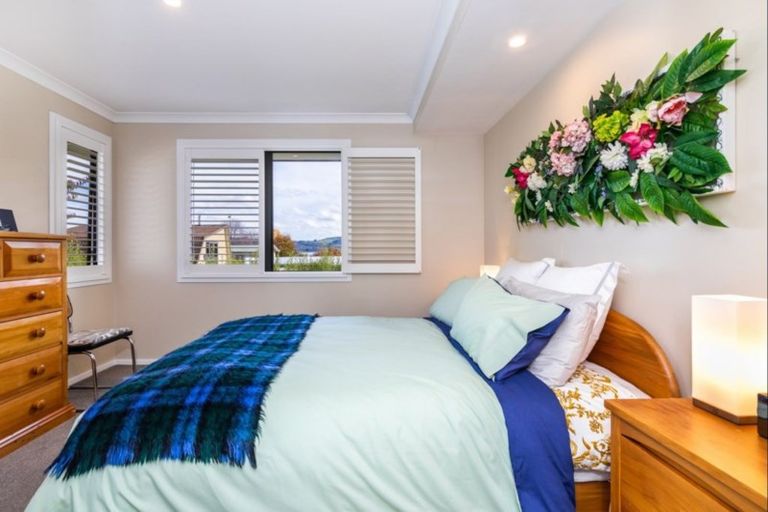 Photo of property in 2/17 Rainbow Drive, Rainbow Point, Taupo, 3330