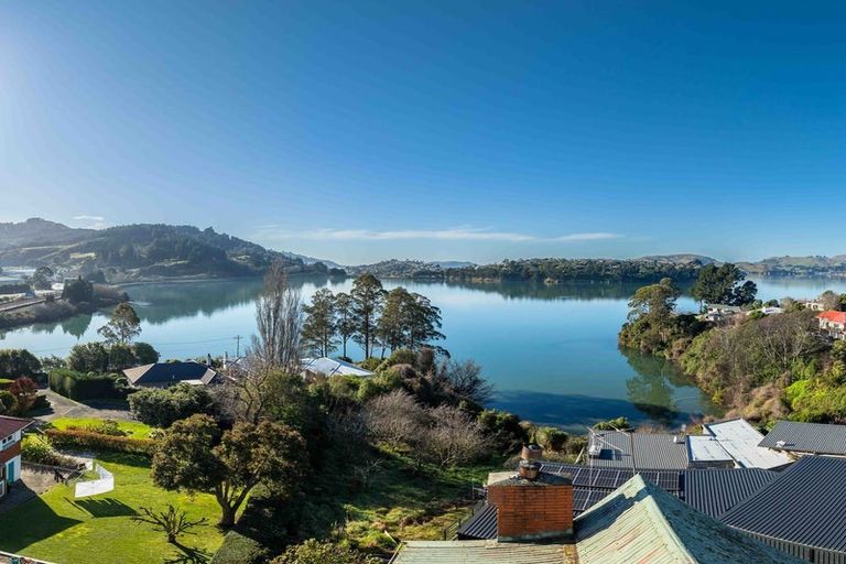 Photo of property in 17a Shandon Street, Roseneath, Port Chalmers, 9023