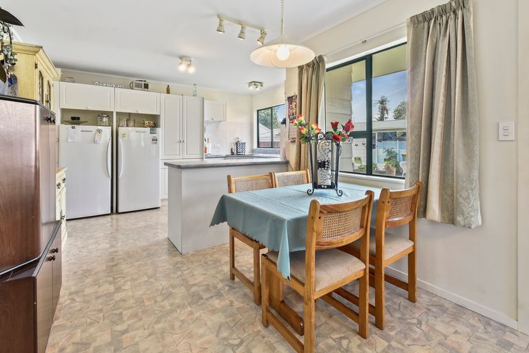 Photo of property in 26a Cosgrave Road, Papakura, 2110