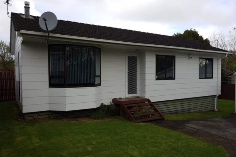 Photo of property in 2/8 Olive Crescent, Papatoetoe, Auckland, 2025