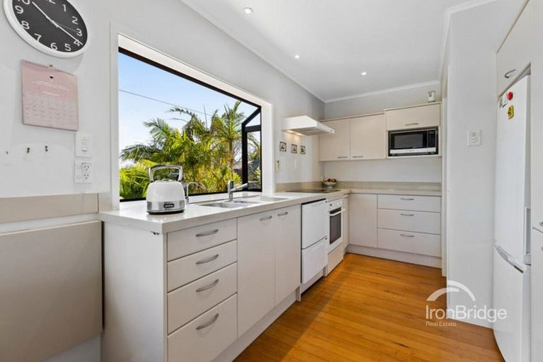 Photo of property in 85 Park Rise, Campbells Bay, Auckland, 0630