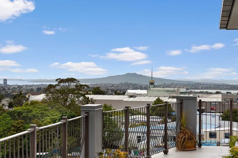 Photo of property in 19/99 Mokoia Road, Birkenhead, Auckland, 0626