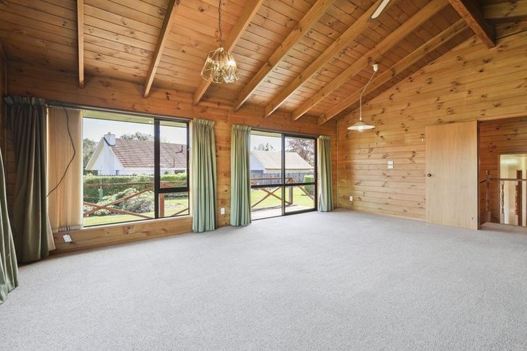 Photo of property in 24 Burnett Street, Oxford, 7430