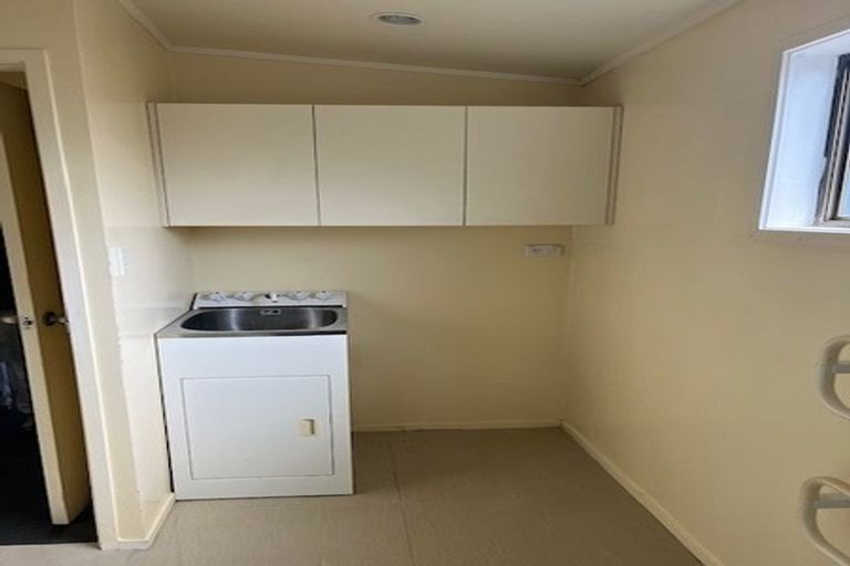 Photo of property in 42b Evans Road, Weymouth, Auckland, 2103