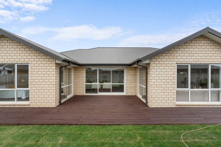 Photo of property in 59 Tiritiri Moana Drive, Pegasus, 7612