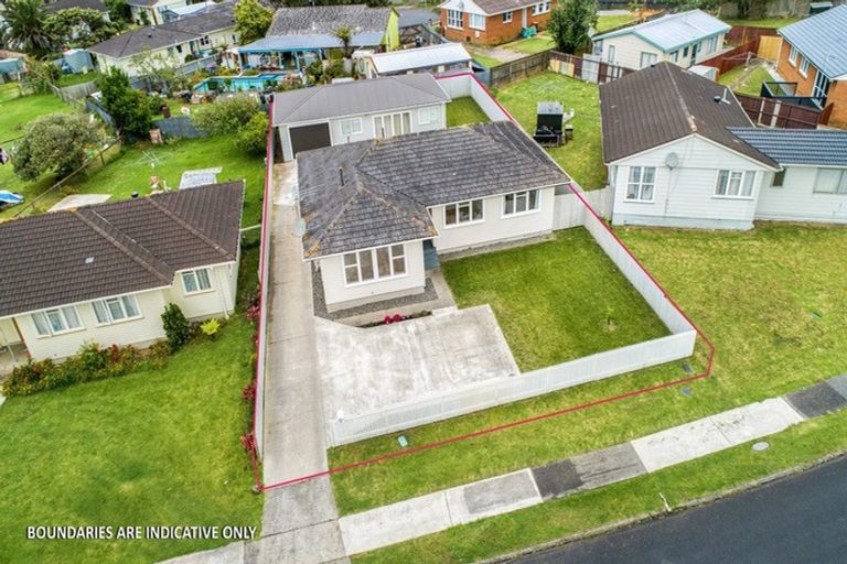 Photo of property in 11 Windrush Close, Mangere, Auckland, 2022