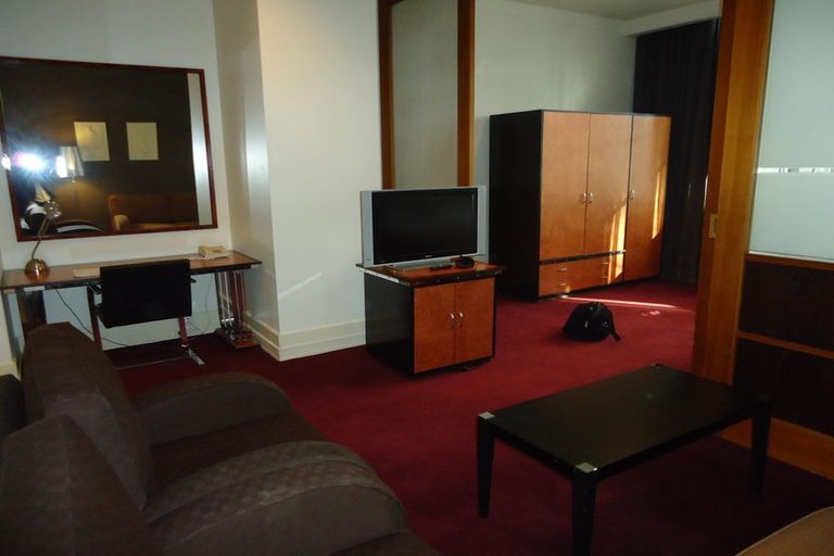 Photo of property in Guardian Apartments, 324/105 Queen Street, Auckland Central, Auckland, 1010