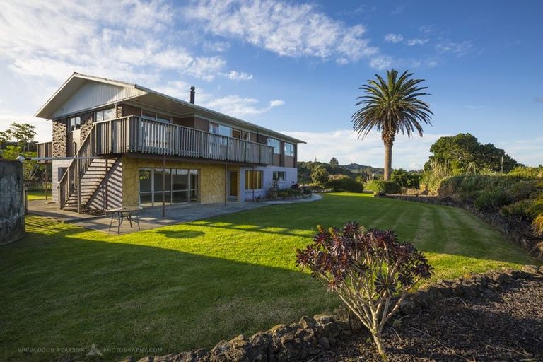 Photo of property in 21 Kakariki Road, Ngunguru, Whangarei, 0173