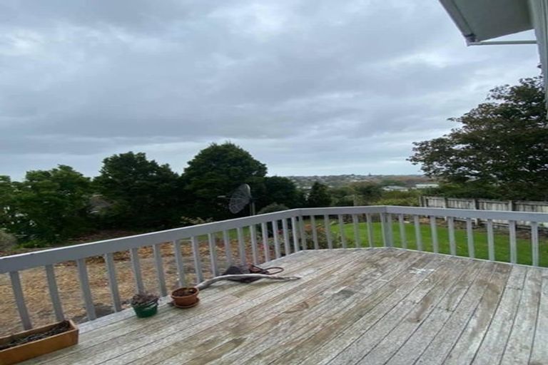 Photo of property in 61 Chequers Avenue, Glenfield, Auckland, 0629