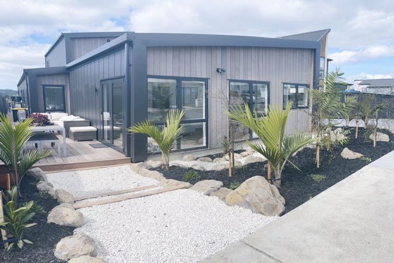 Photo of property in 32 Tai Crescent, Hobsonville, Auckland, 0616