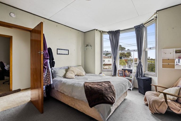 Photo of property in 224 Bridge Street, Eltham, 4322