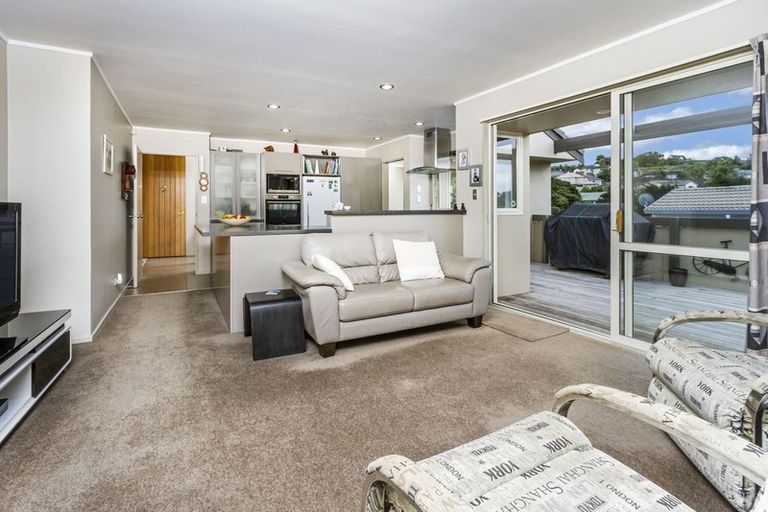 Photo of property in 18 Carnmore Place, Torbay, Auckland, 0630