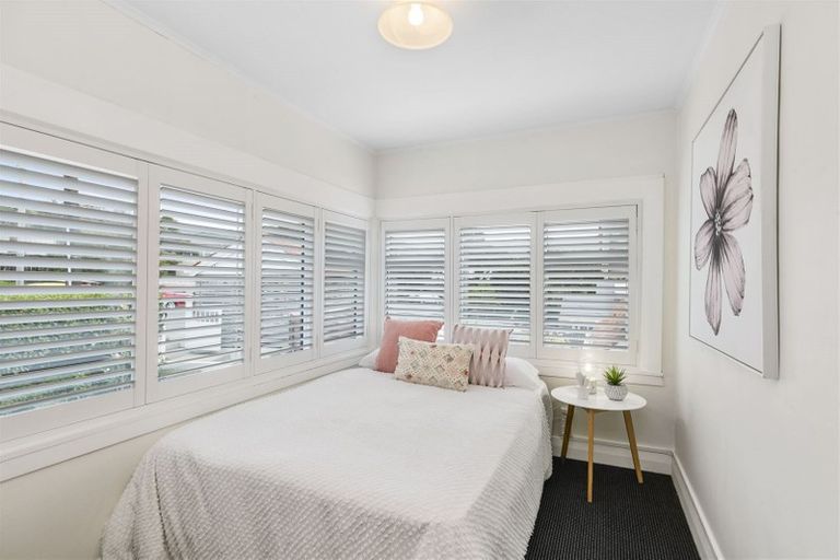 Photo of property in 120 Trelissick Crescent, Ngaio, Wellington, 6035