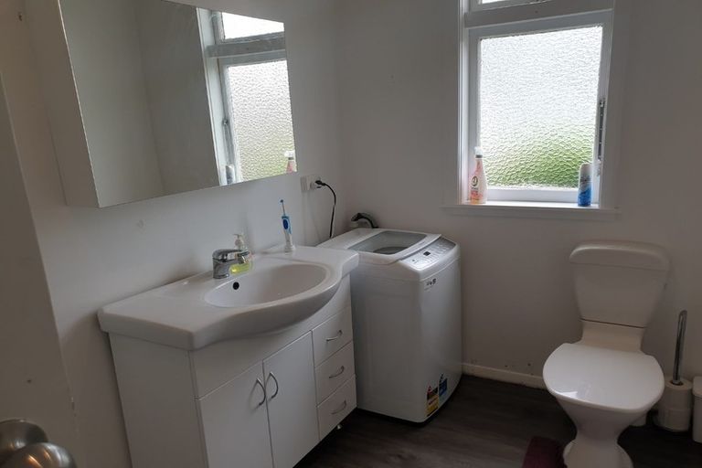 Photo of property in 46 Cambridge Terrace, Waiwhetu, Lower Hutt, 5010