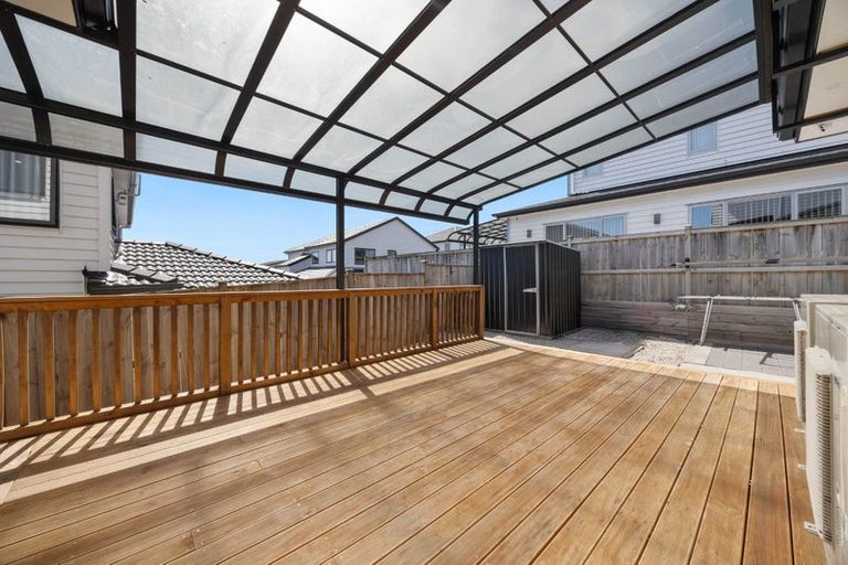 Photo of property in 2 Drumnaconagher Road, Flat Bush, Auckland, 2019