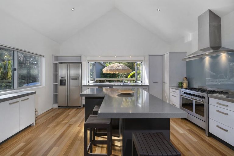 Photo of property in 56 Rewa Rewa Valley, Tairua, 3508