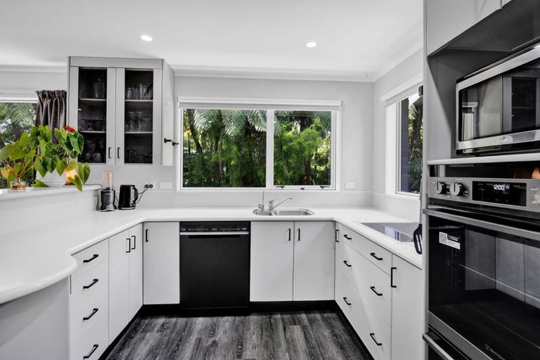 Photo of property in 21 Tainui Terrace, Inglewood, 4330