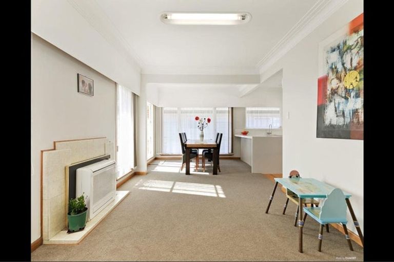 Photo of property in 4287 Great North Road, Glendene, Auckland, 0602