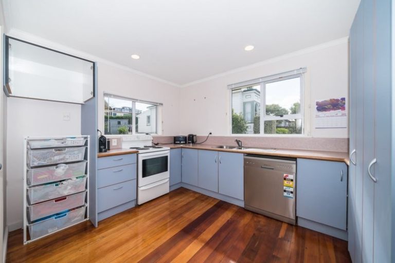 Photo of property in 102 West Street, Feilding, 4702