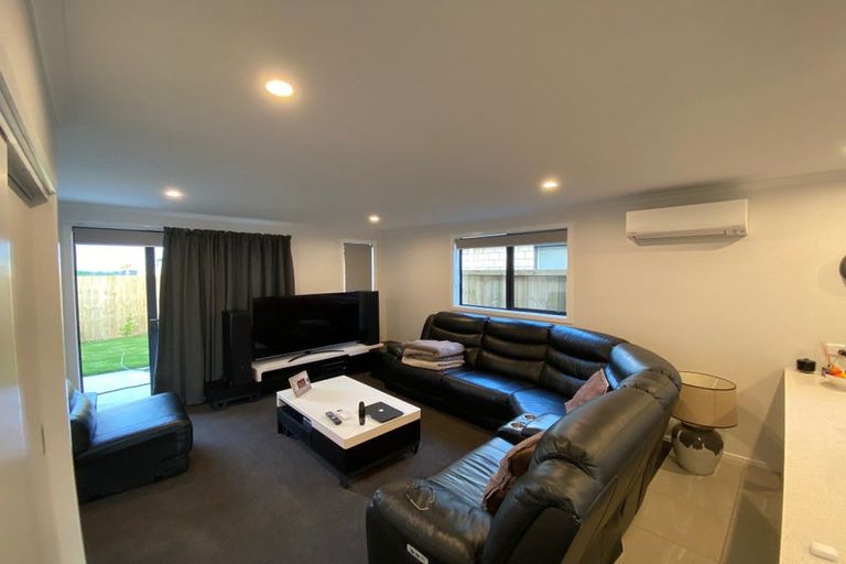Photo of property in 55 Waruhia Crescent, Rototuna North, 3281