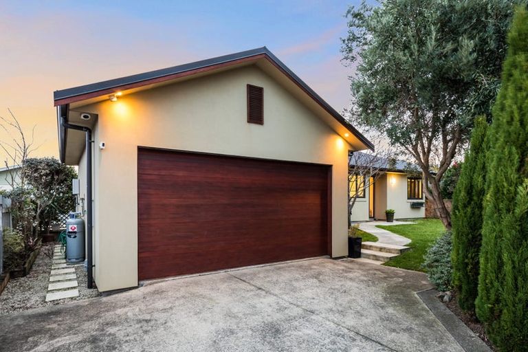 Photo of property in 15a Tennyson Street, Petone, Lower Hutt, 5012