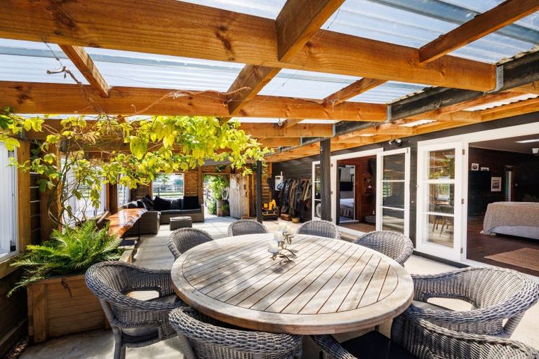 Photo of property in 359 Newbury Line, Bunnythorpe, Palmerston North, 4478