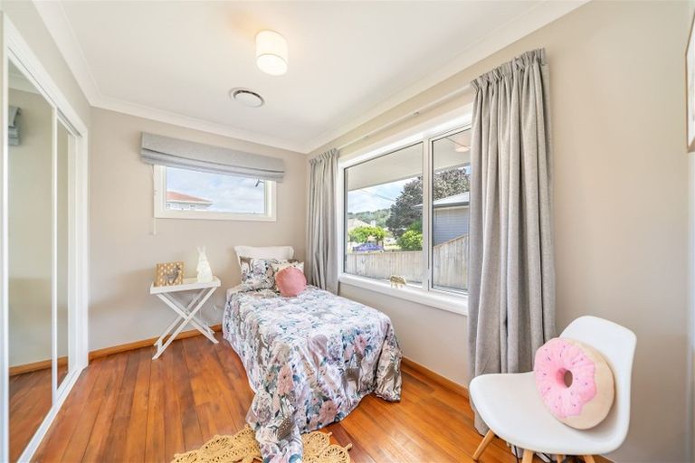 Photo of property in 28 Kashmir Avenue, Clouston Park, Upper Hutt, 5018