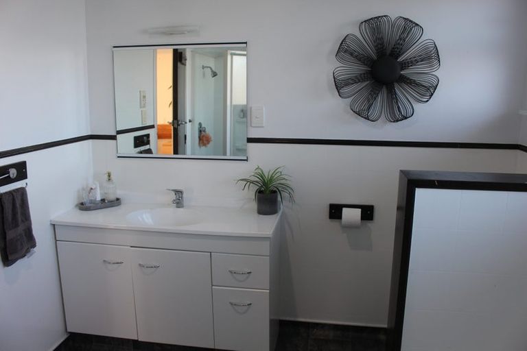 Photo of property in 60 Kellys Road, Mairehau, Christchurch, 8052