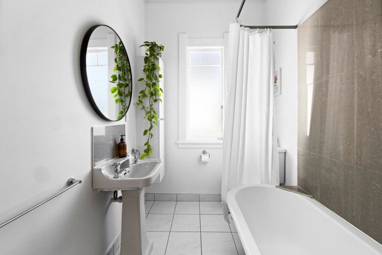 Photo of property in 24a Jull Street, Napier South, Napier, 4110